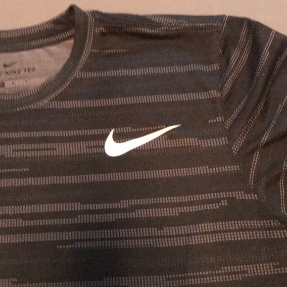 Nike Dri-Fri Tee - Picture 3 of 5